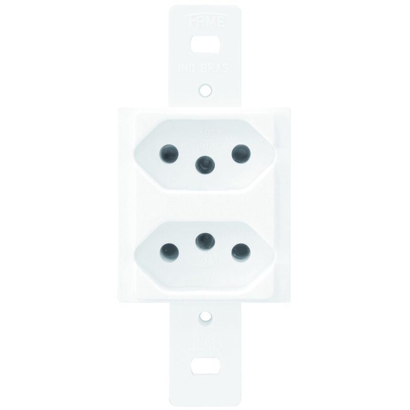 BLANC PEÇA 2 TOMADAS 10A FAME