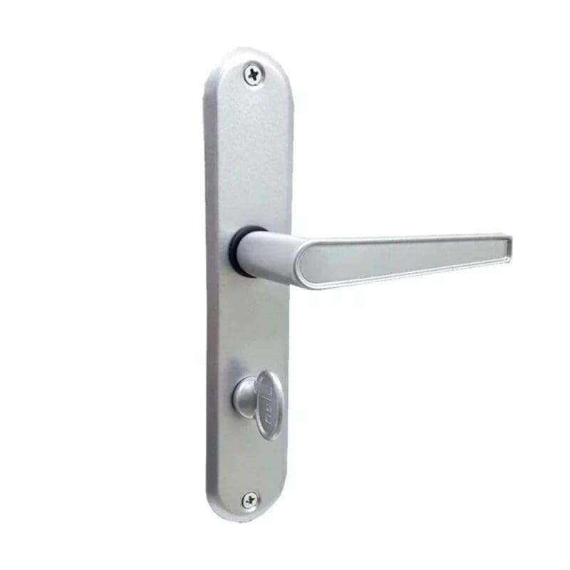 FECHAD 2018 09 BANHEIRO HELA PARIS CR