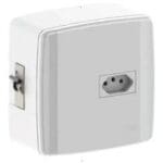 CAIXA PARA AR COM TOMOMADA E DISJUNTOR 25A EXTERNA ILUMI